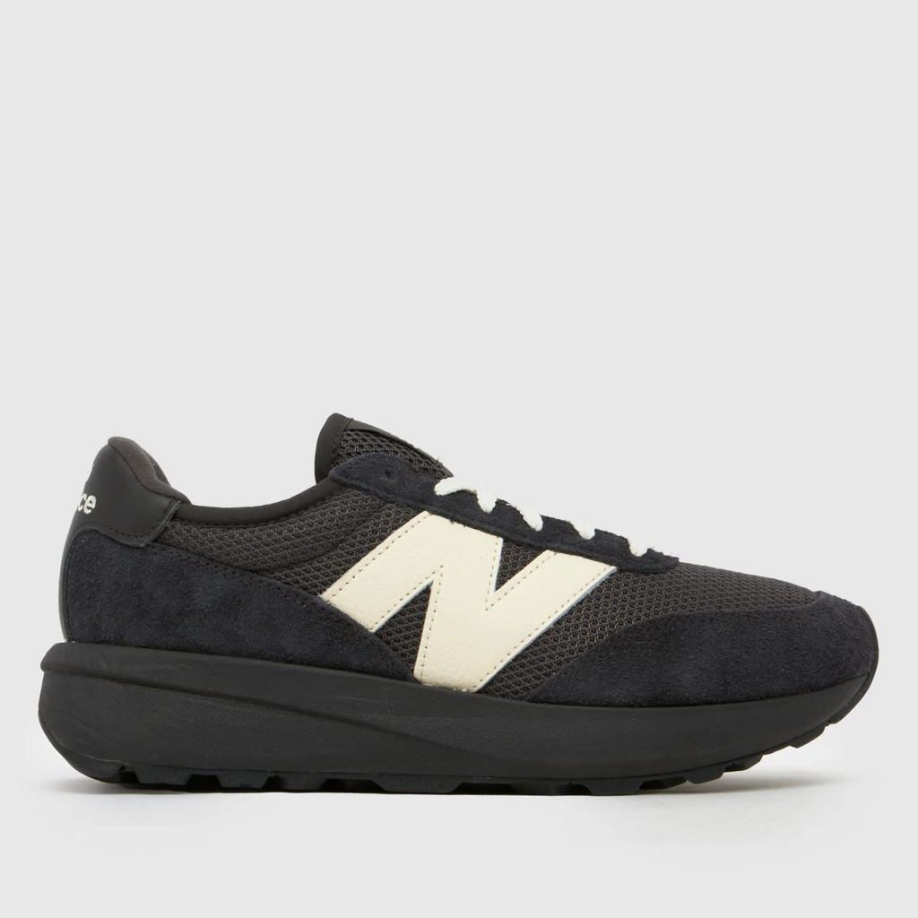 New Balance 370 in Black & White,